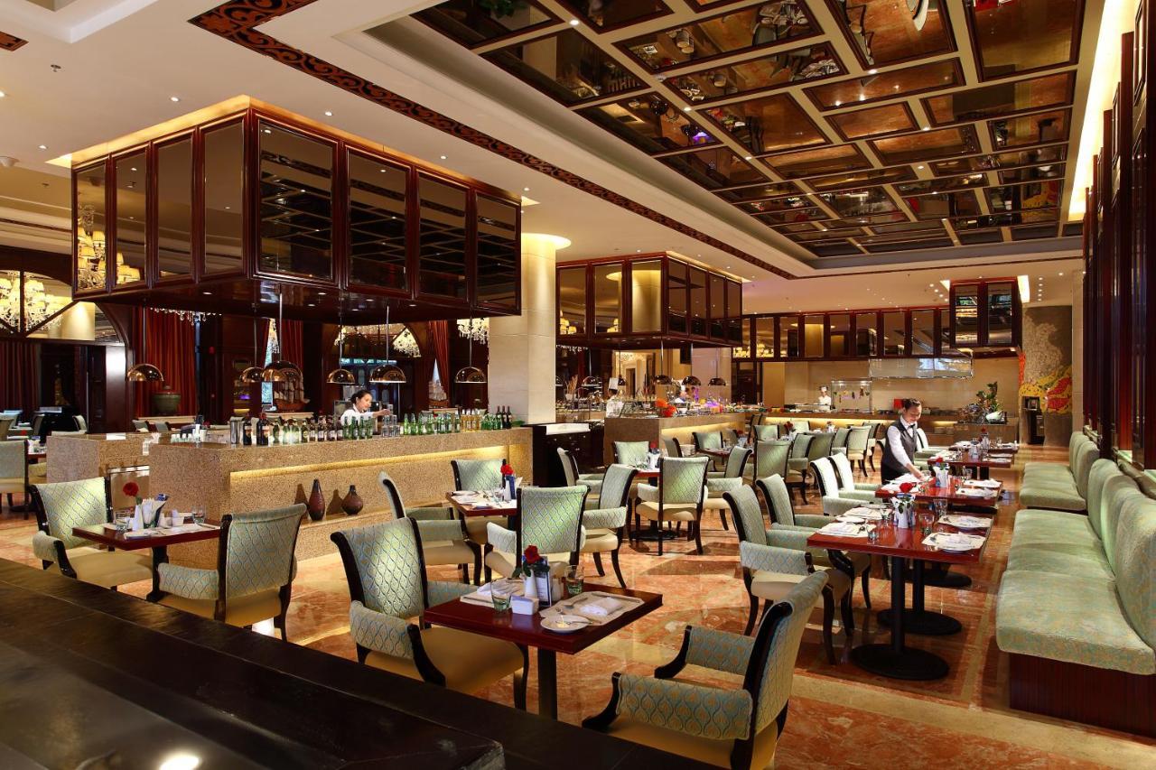 Wyndham Grand Plaza Royale Palace Chengdu Exterior foto