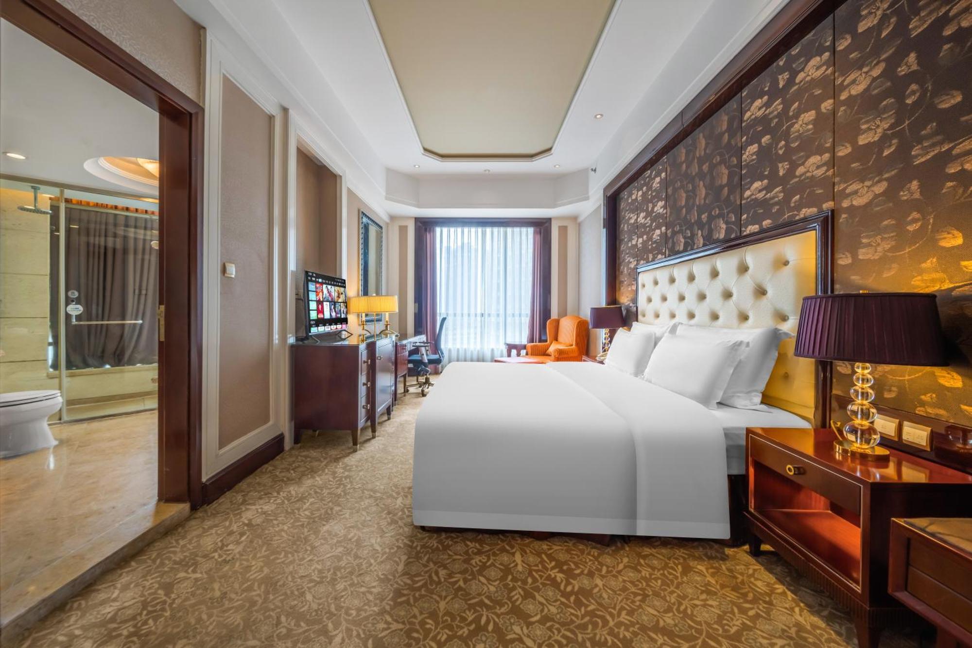 Wyndham Grand Plaza Royale Palace Chengdu Exterior foto