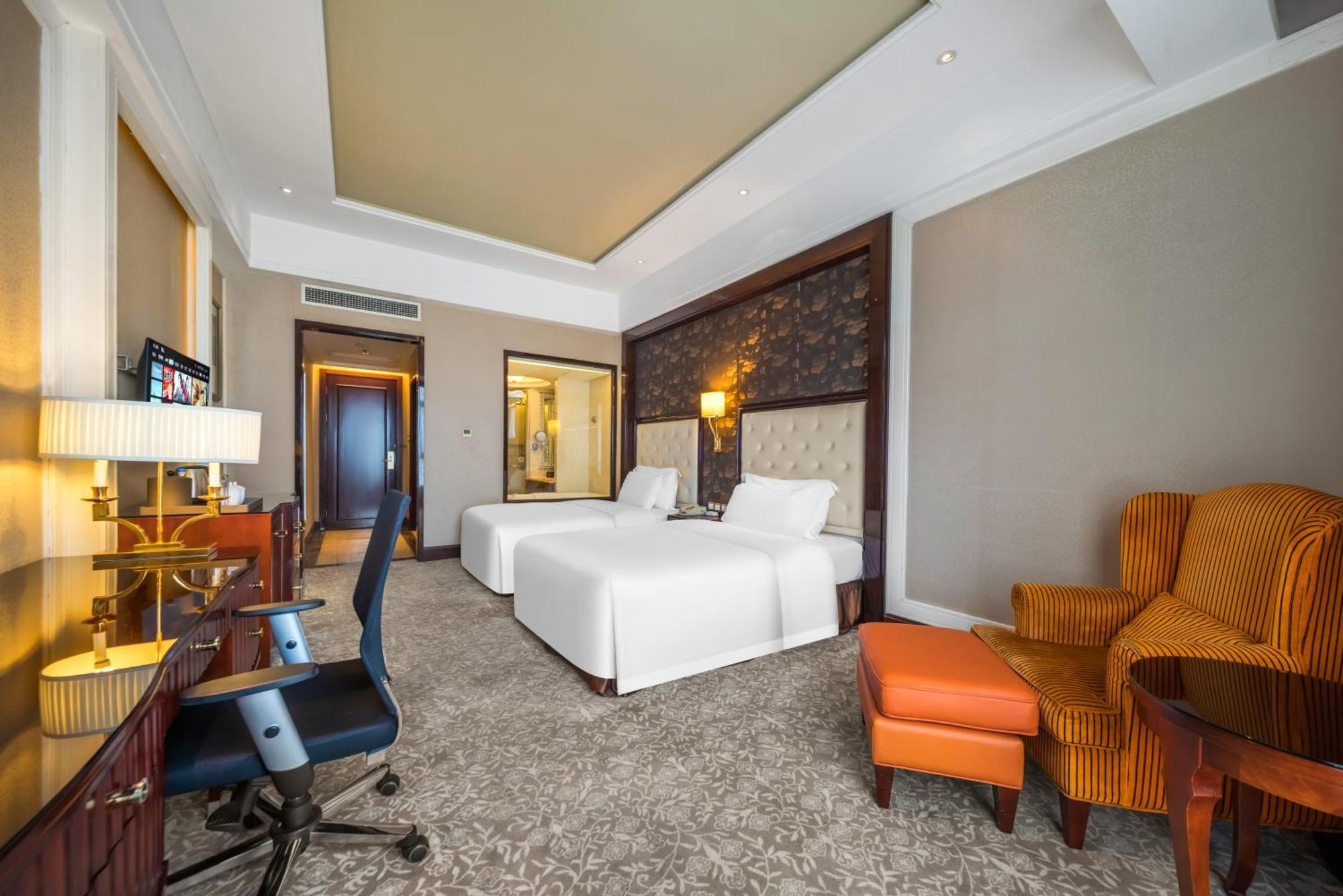 Wyndham Grand Plaza Royale Palace Chengdu Exterior foto