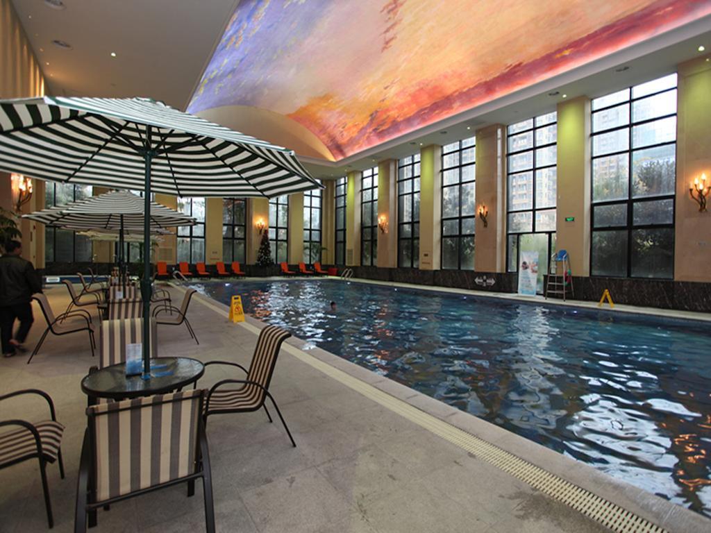 Wyndham Grand Plaza Royale Palace Chengdu Exterior foto