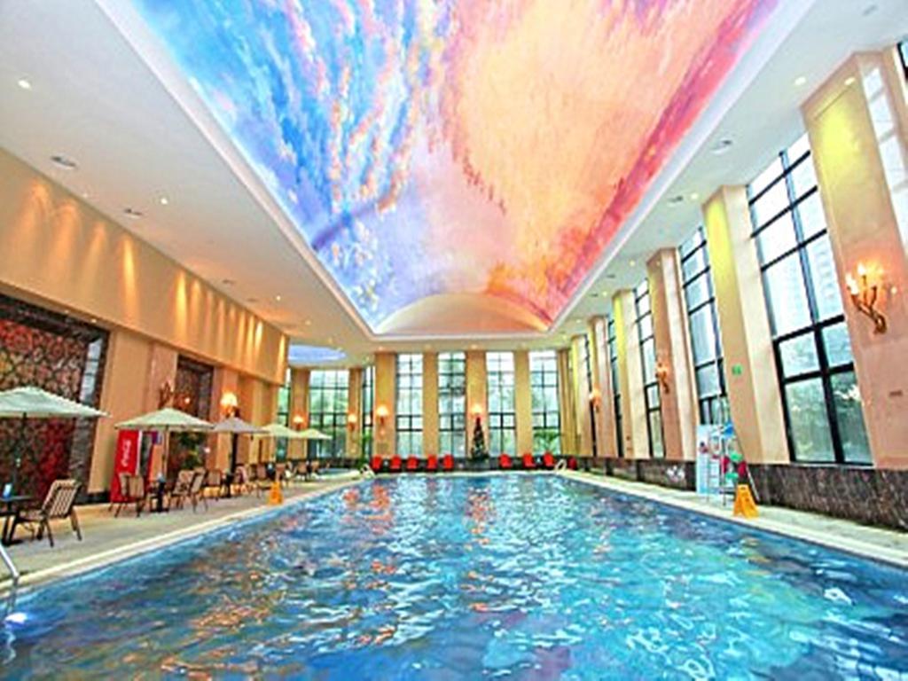 Wyndham Grand Plaza Royale Palace Chengdu Exterior foto