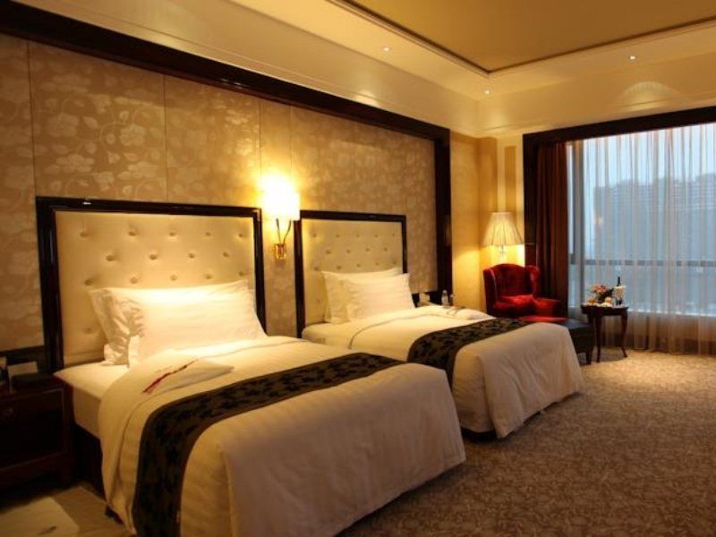Wyndham Grand Plaza Royale Palace Chengdu Exterior foto