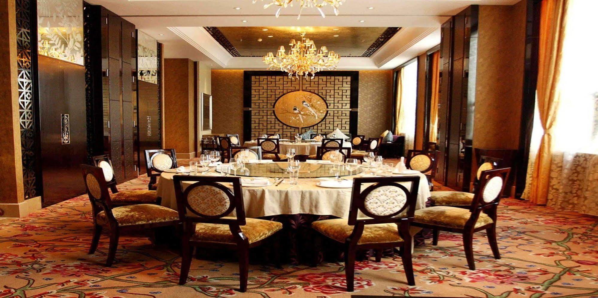 Wyndham Grand Plaza Royale Palace Chengdu Exterior foto
