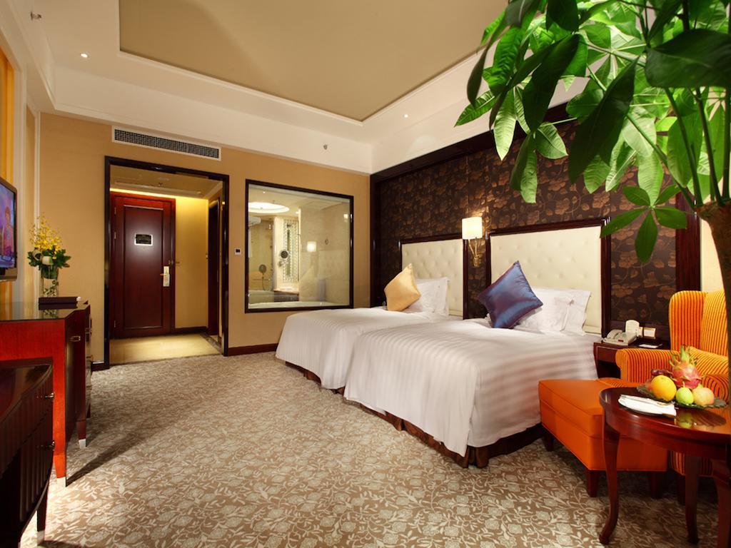 Wyndham Grand Plaza Royale Palace Chengdu Exterior foto